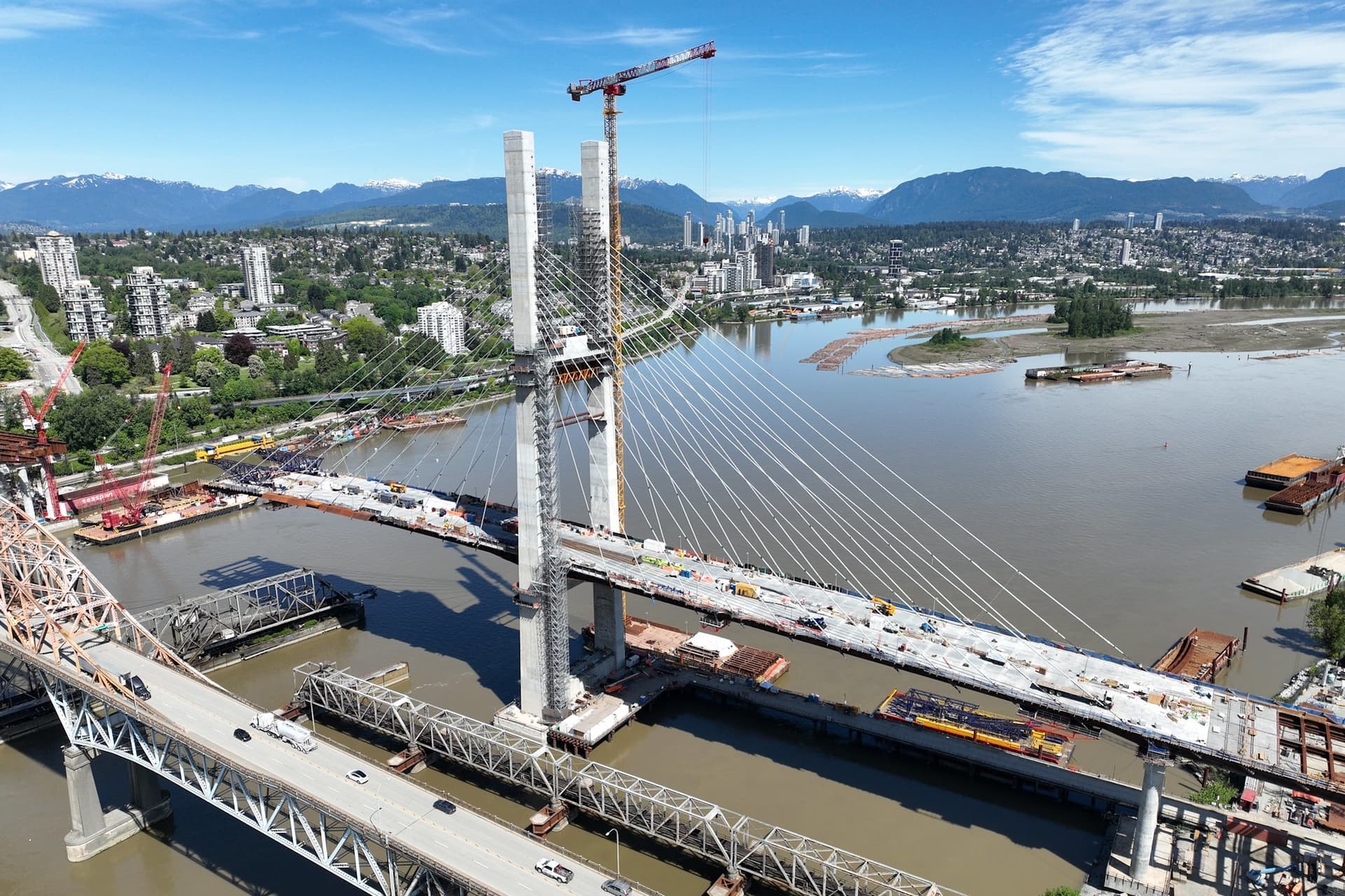 https://images.dailyhive.com/20250621094048/pattullo-bridge-construction-may-2025-f.jpg