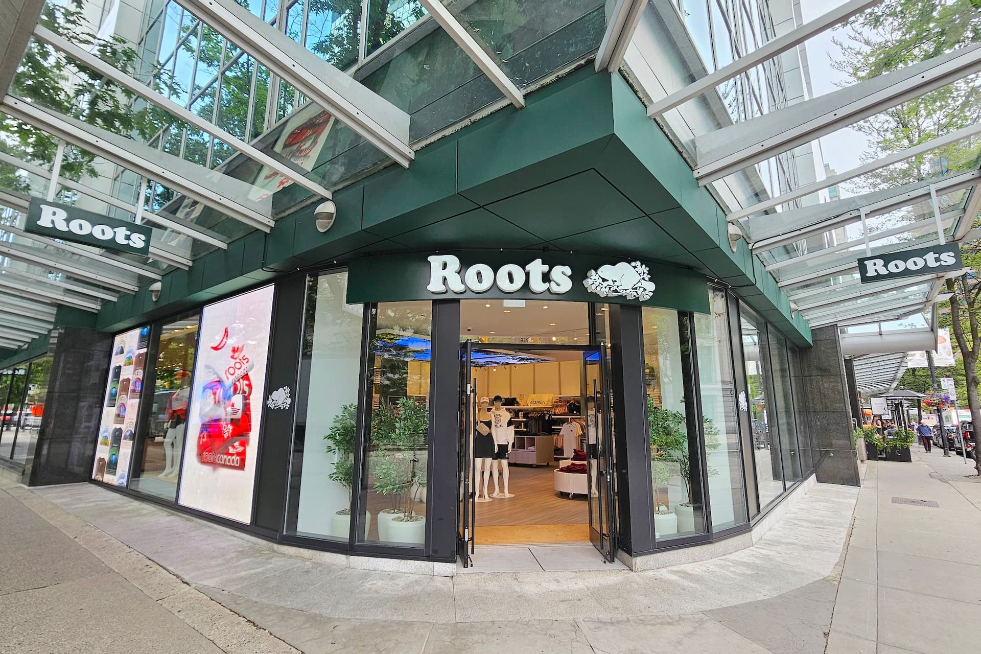 https://images.dailyhive.com/20250704165826/roots-919-robson-street-vancouver-flagship-store-f.jpg