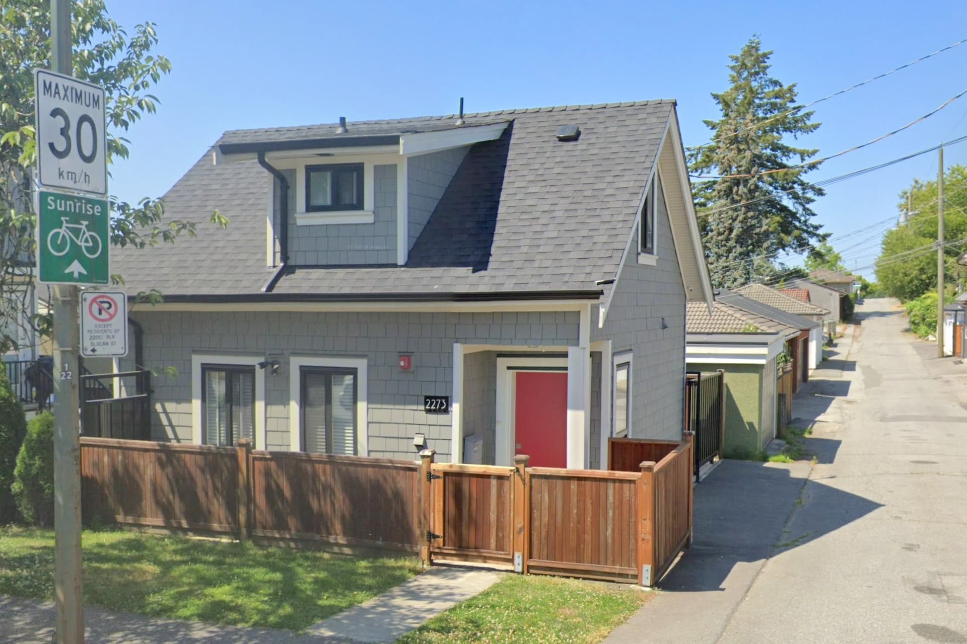 https://images.dailyhive.com/20250711175550/laneway-house-vancouver-f3.jpg