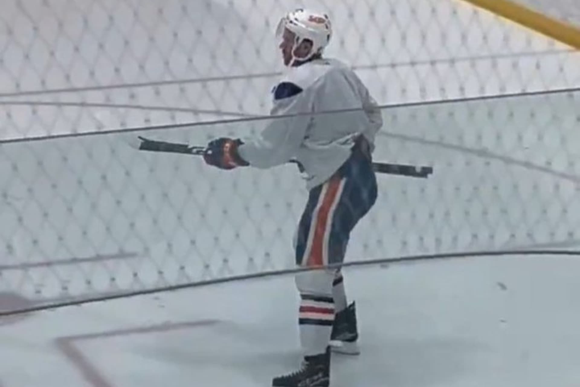 McDavid와 Draisaitl, Ontario 비어 리그 경기에서 무득점으로 마무리-이미지