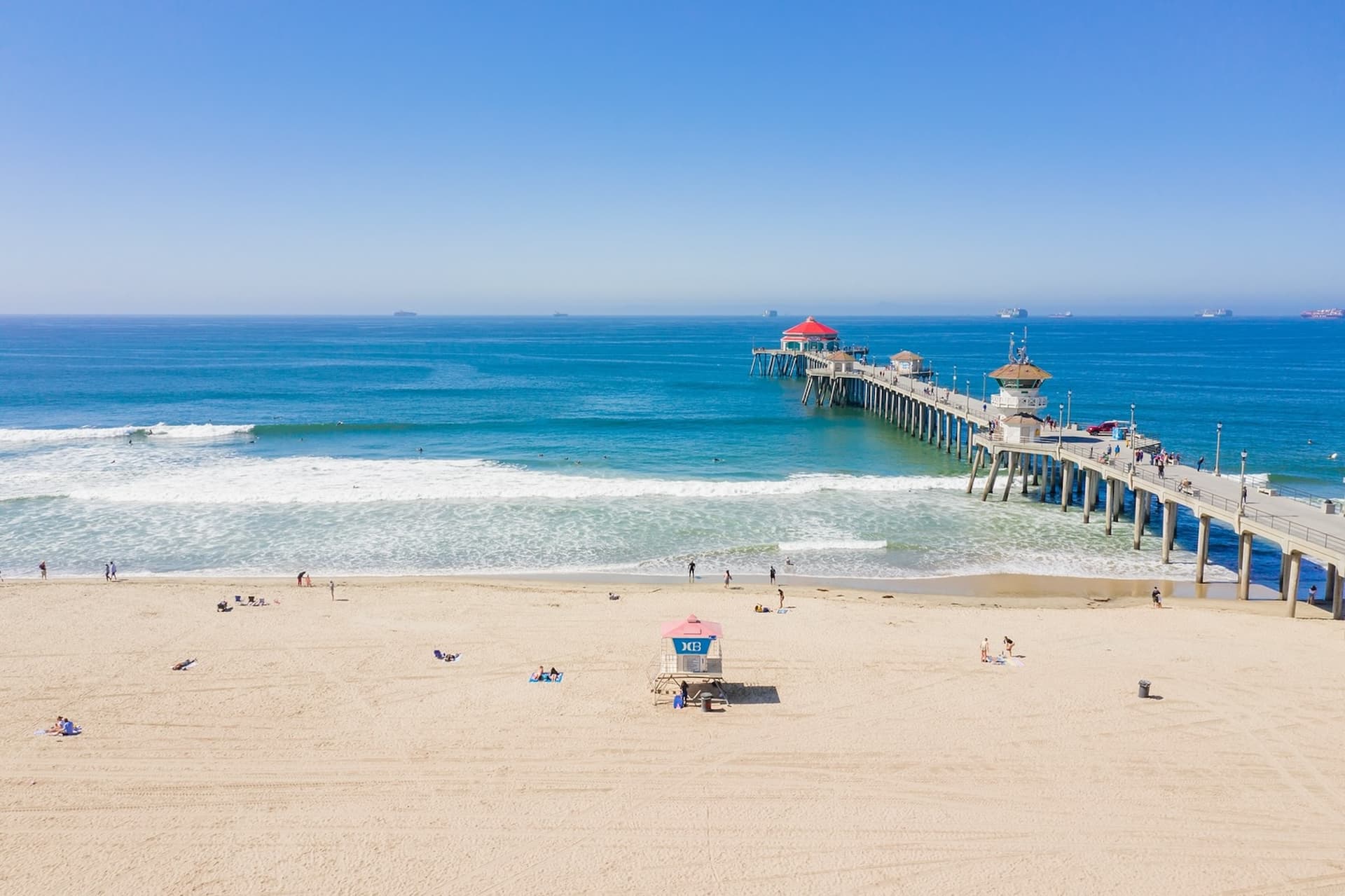 https://images.dailyhive.com/20250718144917/huntington-beach.jpg