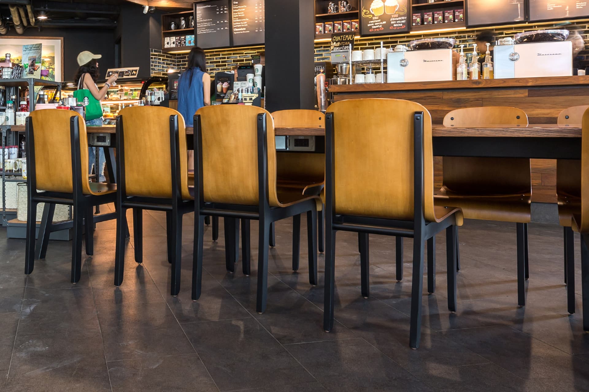 https://images.dailyhive.com/20250724155206/bc-starbucks-legal-injury.jpg