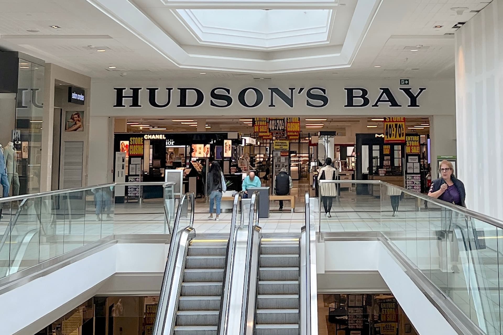 Ruby Liu의 대담한 도전: Hudson's Bay 25개 매장 인수 계획 공개-이미지