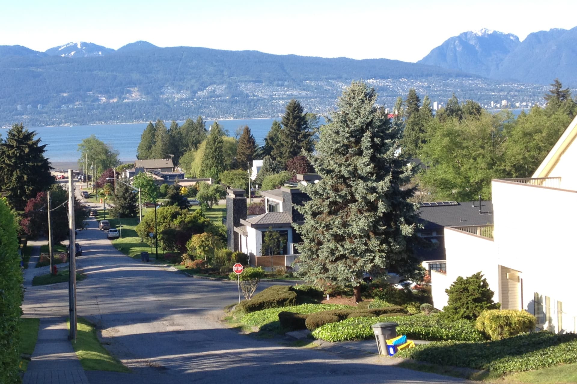 https://prod-static.dailyhive.com/uploads/2025/08/b.c.-renters.jpg