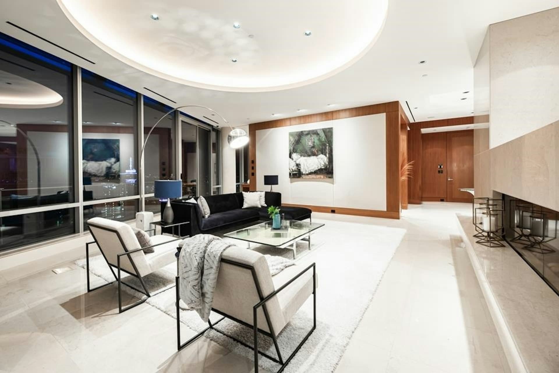 https://prod-static.dailyhive.com/uploads/2025/08/vancouver-luxury-penthouse.jpg