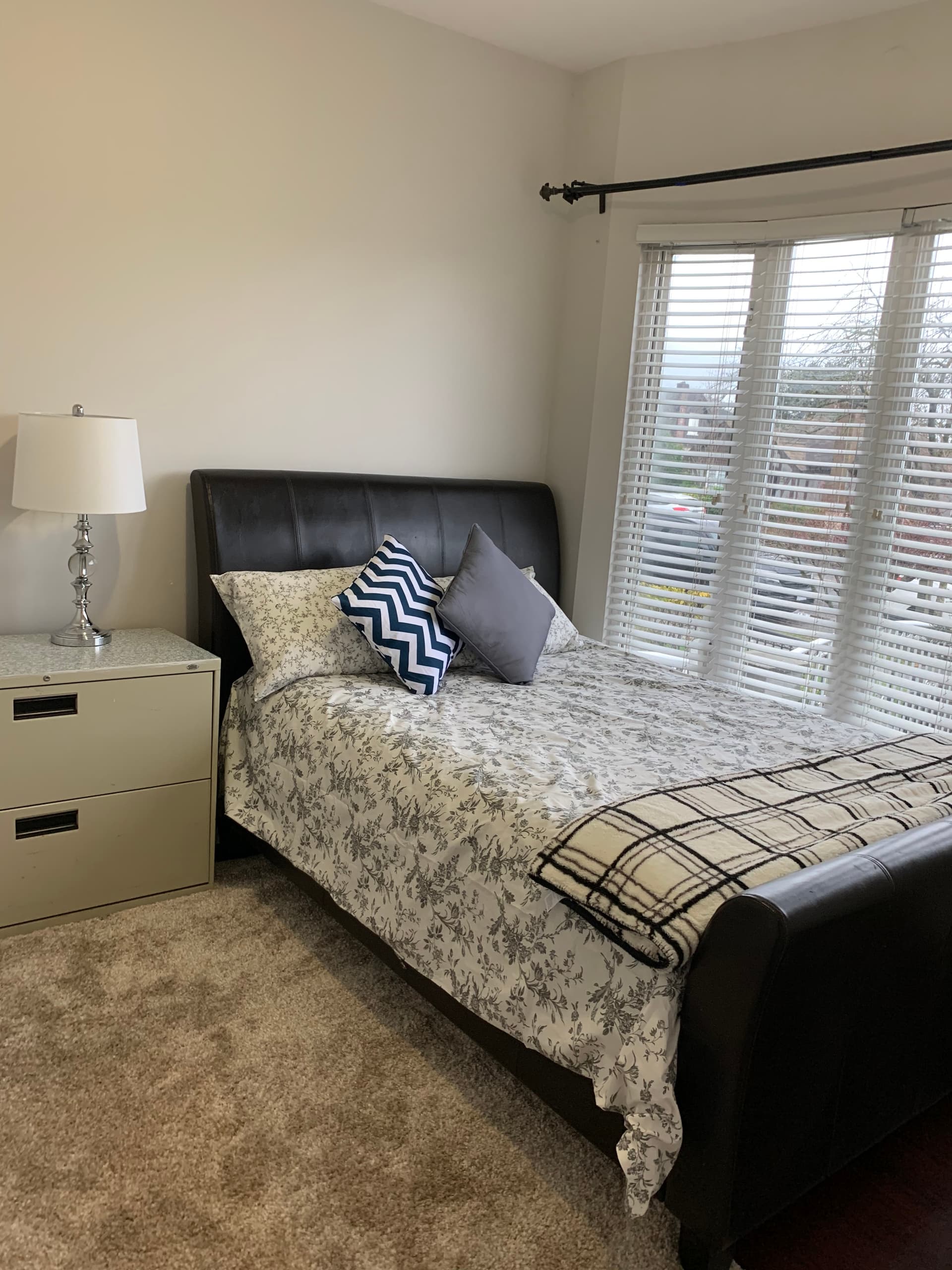 SHORT TERM, WEEKLY, PRIVATE ROOM IN VANCOUVER, VERY SAFE AND QUIET PLACE 썸네일