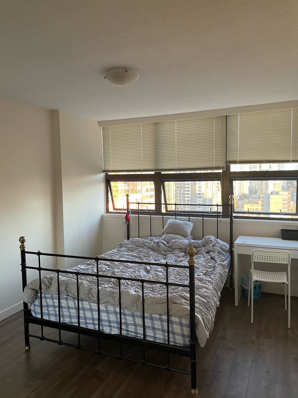 777카데로에서 11월 룸메 구해요 ♥ 썸네일