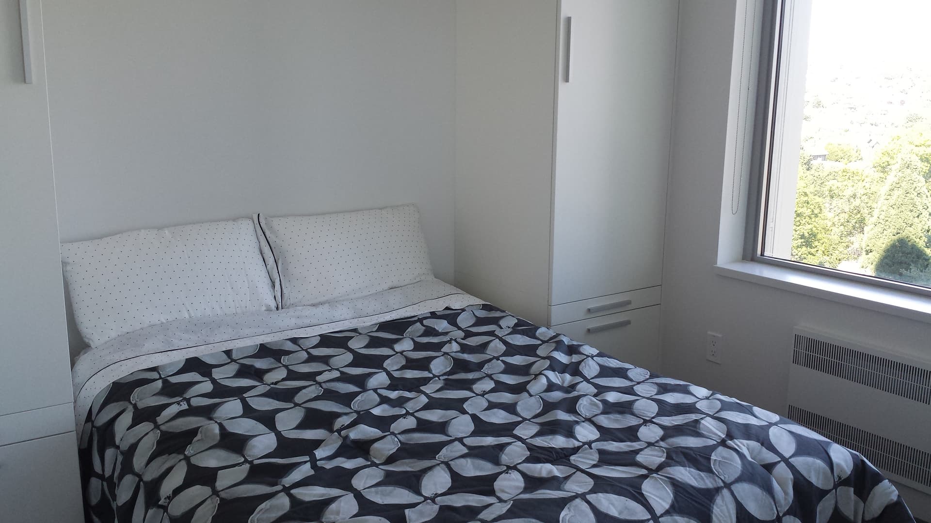 PRIVATE ROOM WITH YOUR OWN BATHROOM, 3 MINUTE WALK TO KING GEORGE STATION 썸네일