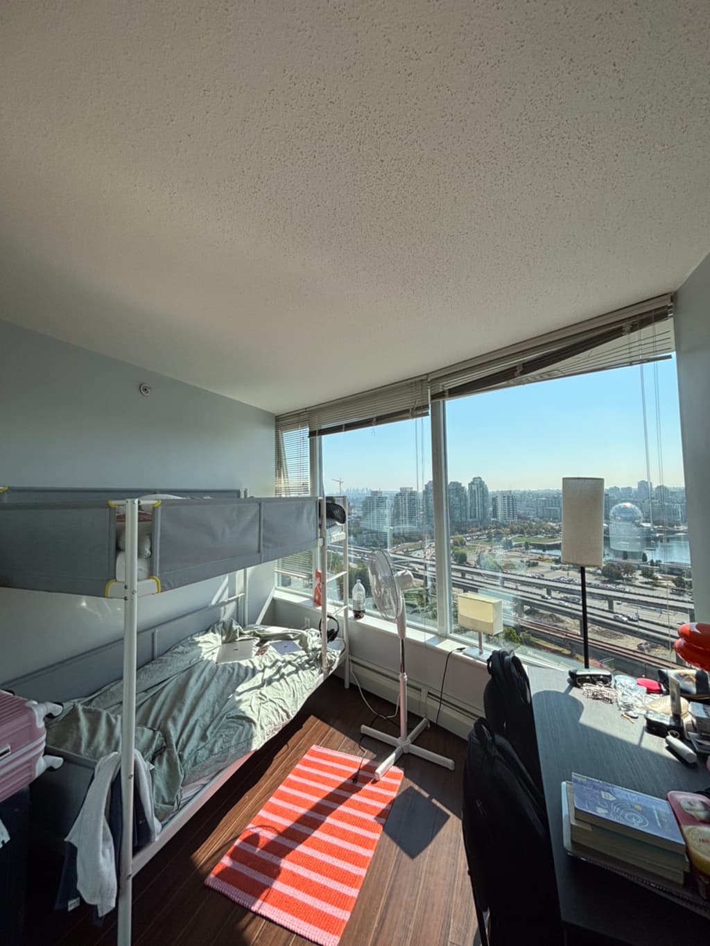 (다운타운/ 단기숙박 /11월1일~12월1일) 여성전용!! 썸네일