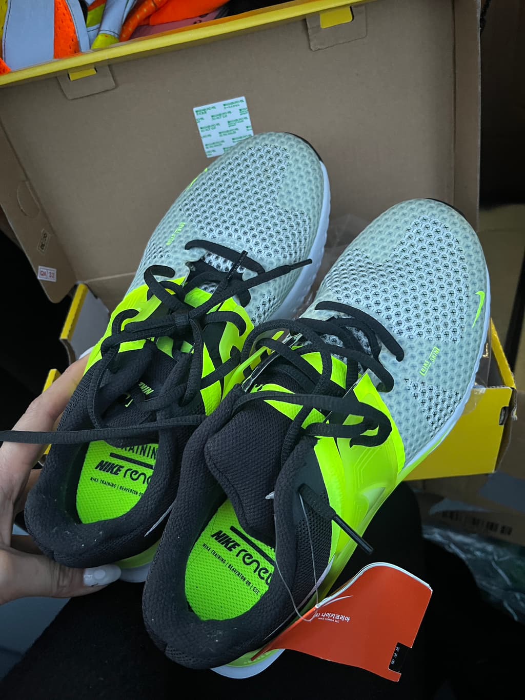 나이키-런닝화250-20불-uAr1I-이미지