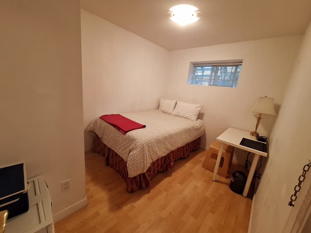이스트밴쿠버 2bed 1bath $2000 썸네일