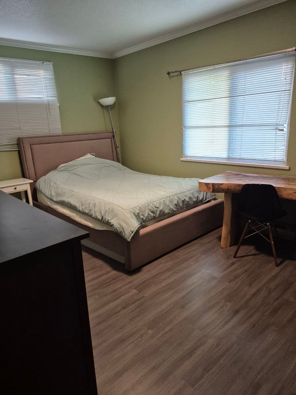 코퀴틀람 로히드 여성전용 룸렌트 바로 입주 가능합니다 썸네일