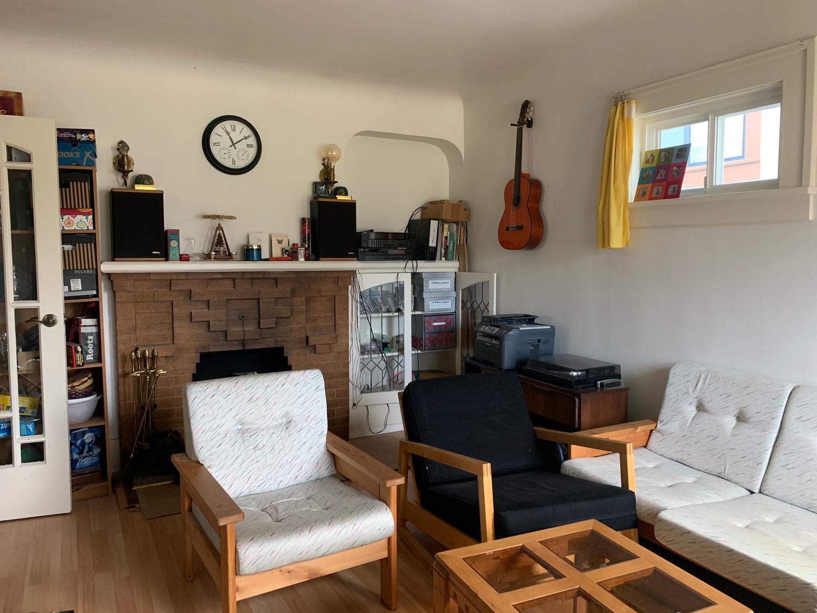 !* Cool roommates and landlord in lovely house in East Van *! 썸네일