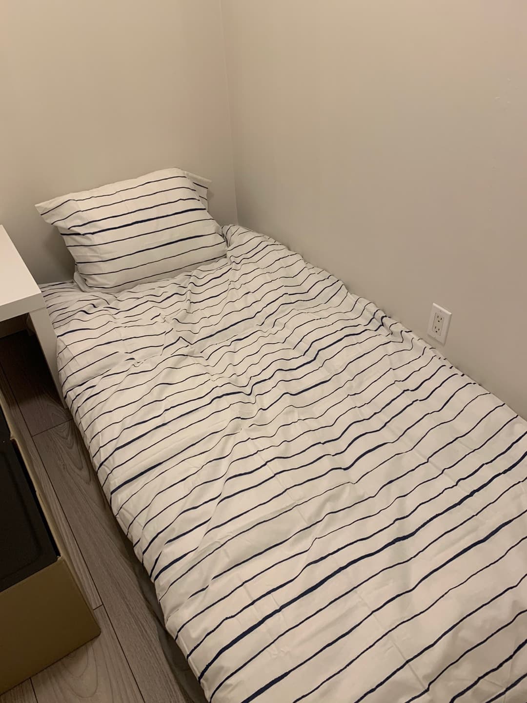 🎄🎄🎄단탄 쉐어하우스 (덴) VPL 도서관 바로 옆✨ 12월 입주🎄🎄🎄 👉 12월 첫달할인 $700 썸네일