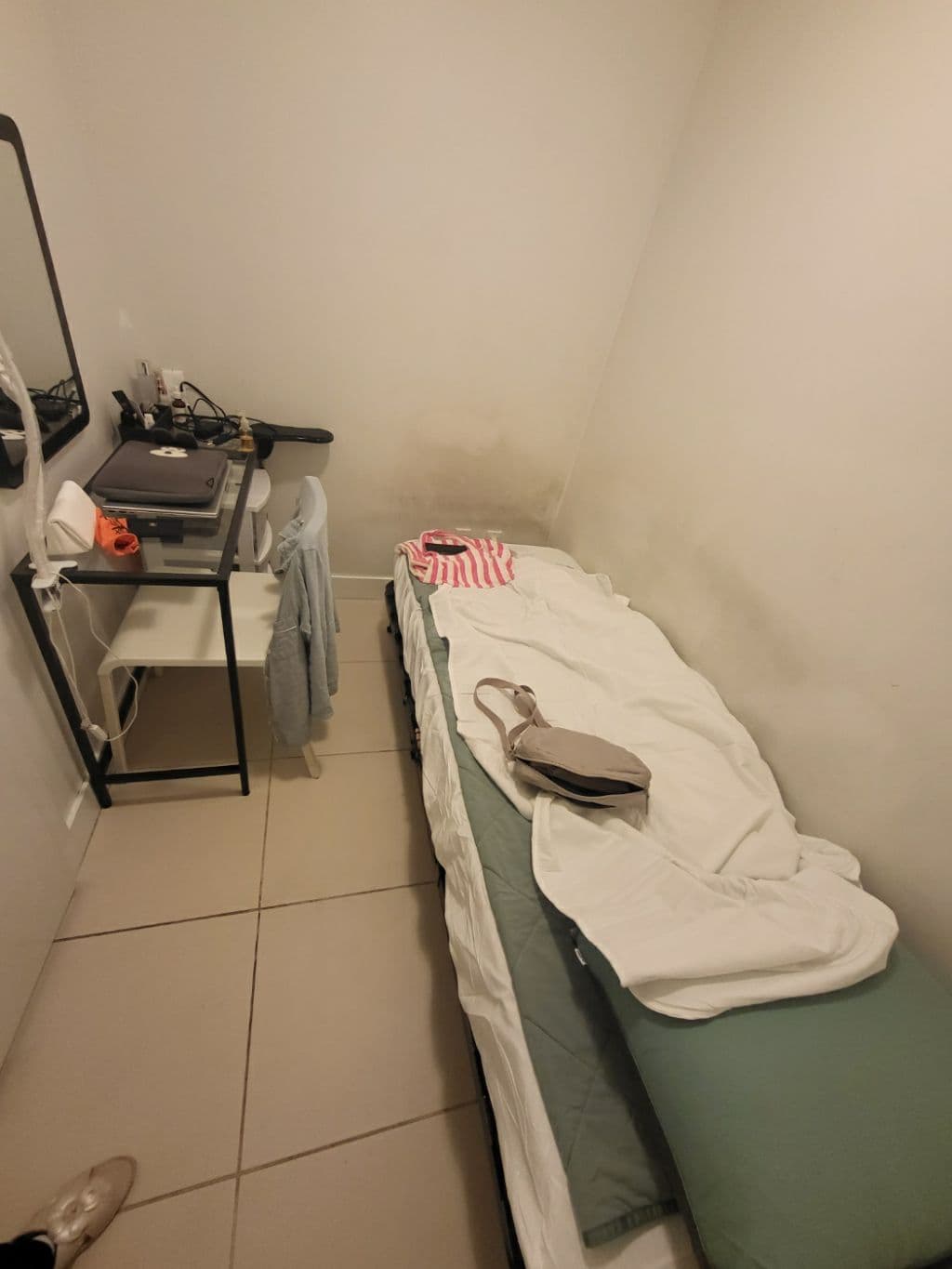 1월 1일 / 예일티운 넓은 Den 거실 쉐어 X 썸네일