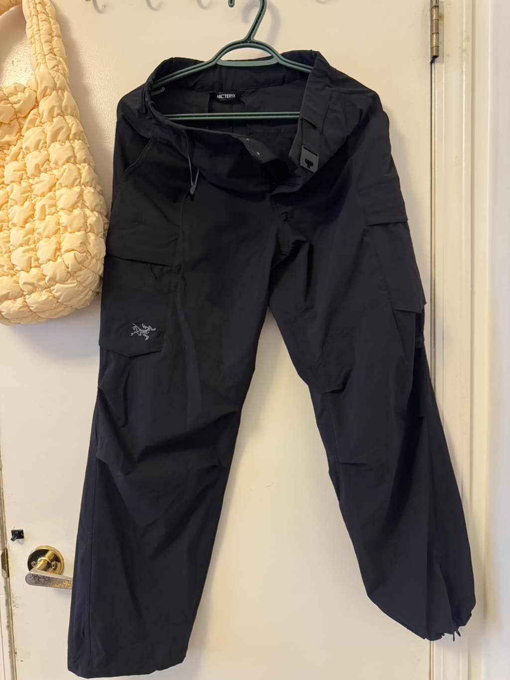 아크테릭스-waterproof-바지-팝니다-XNxNJ-이미지