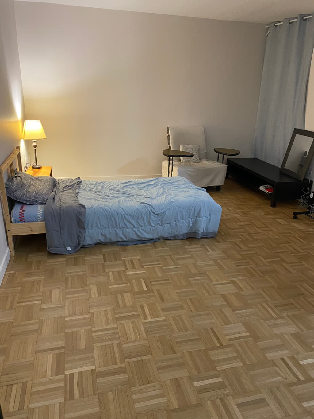 777 카데로 투베드룸 여성 전용 콘도 썸네일