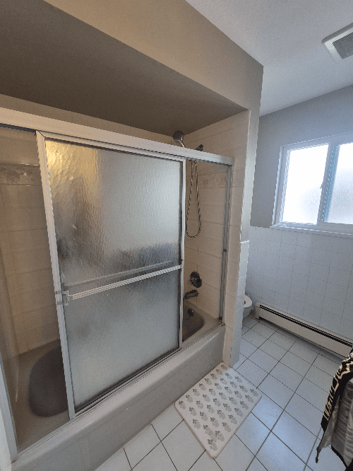 방렌트 여자분 Oakridge near Langara college Vancouver 썸네일