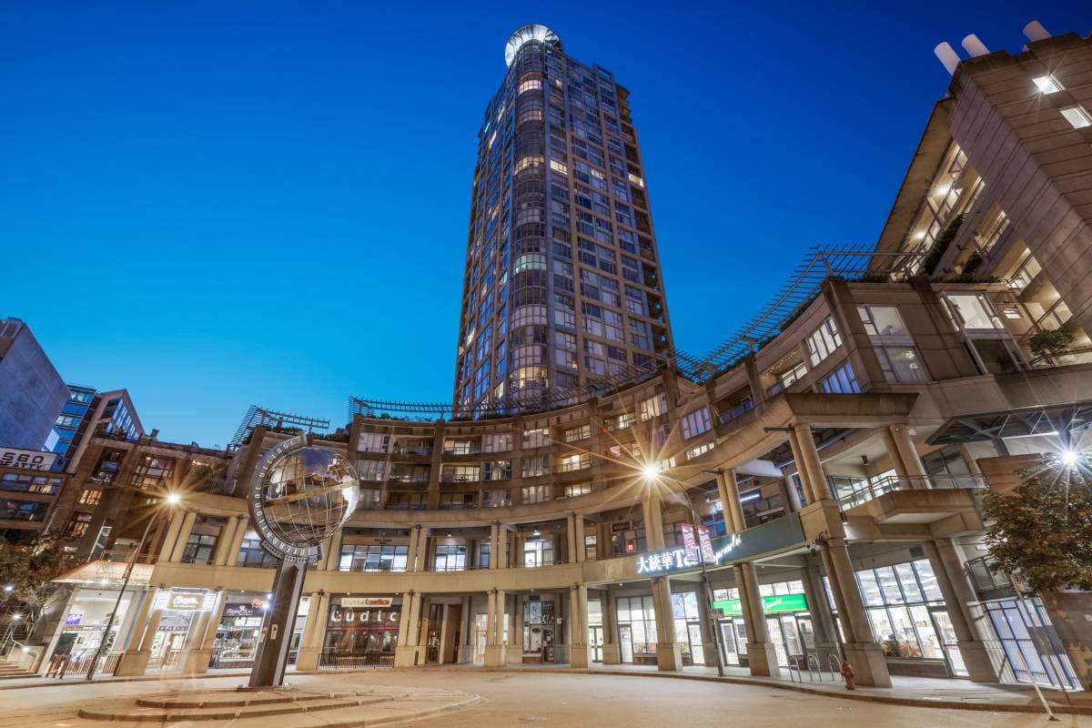 6/1입주,다운타운최요지,(여성전용)Stidium스테이션바로옆, 럭셔리콘도리빙룸구함,공항픽업,무료이사(지정주차장사용가능) 썸네일