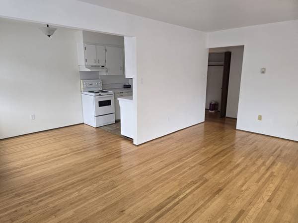 $2,400 / 2br - 800ft2 - 2 BED 1 BATH - MARPOLE AREA- SELKIRK STREET (MARPOL 썸네일