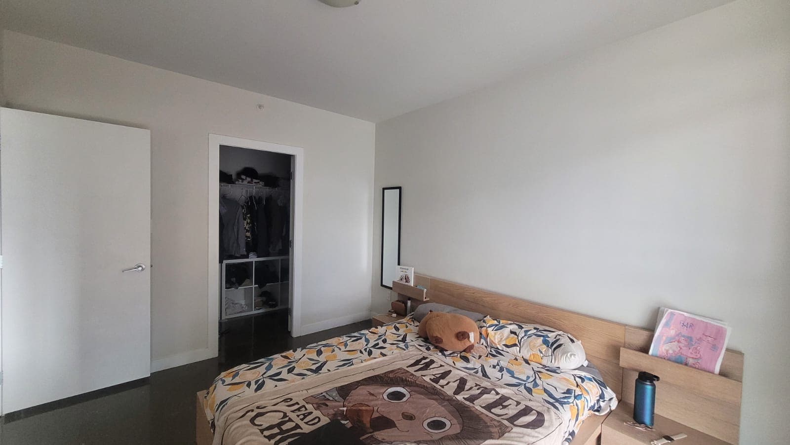 다운타운 가스타운 2bd $1,800 밴쿠버 9월 단기 가능 거실쉐어x 친구커플가능 썸네일