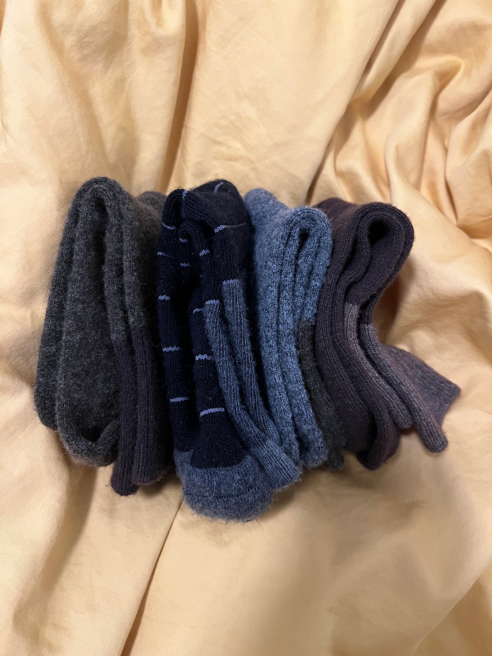 이케아-거울-양말-4켤레-레더바지-1-팔아요-p5PqT-이미지