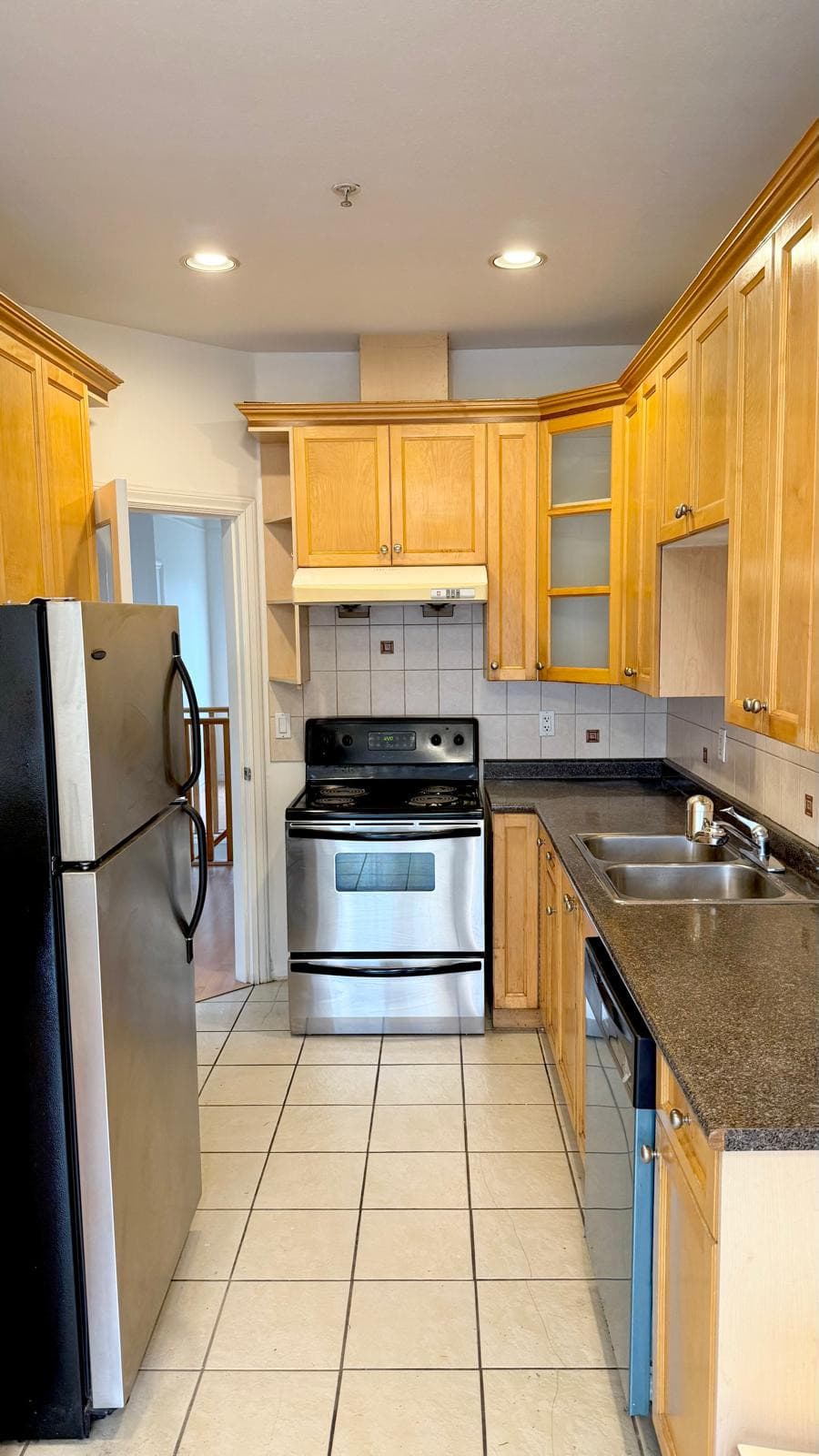 🏡메인스트릿 3bed 2bath 하우스 룸렌트 / 방 3개 중 선택 가능😊 썸네일