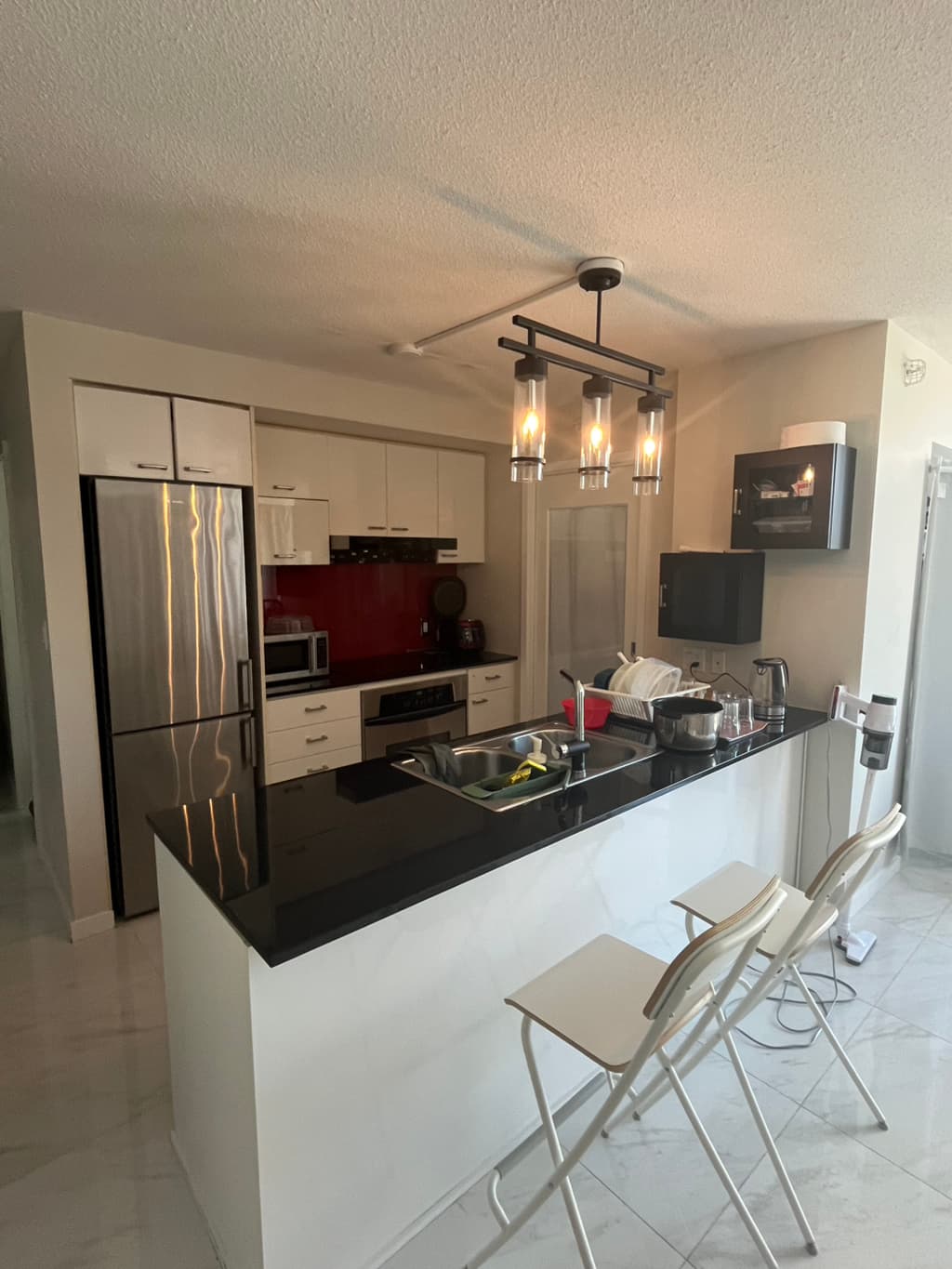 바로입주가능한 솔라!! // 다운타운 여성전용콘도 // 입주이사지원 // 할인문의주세요!! 썸네일