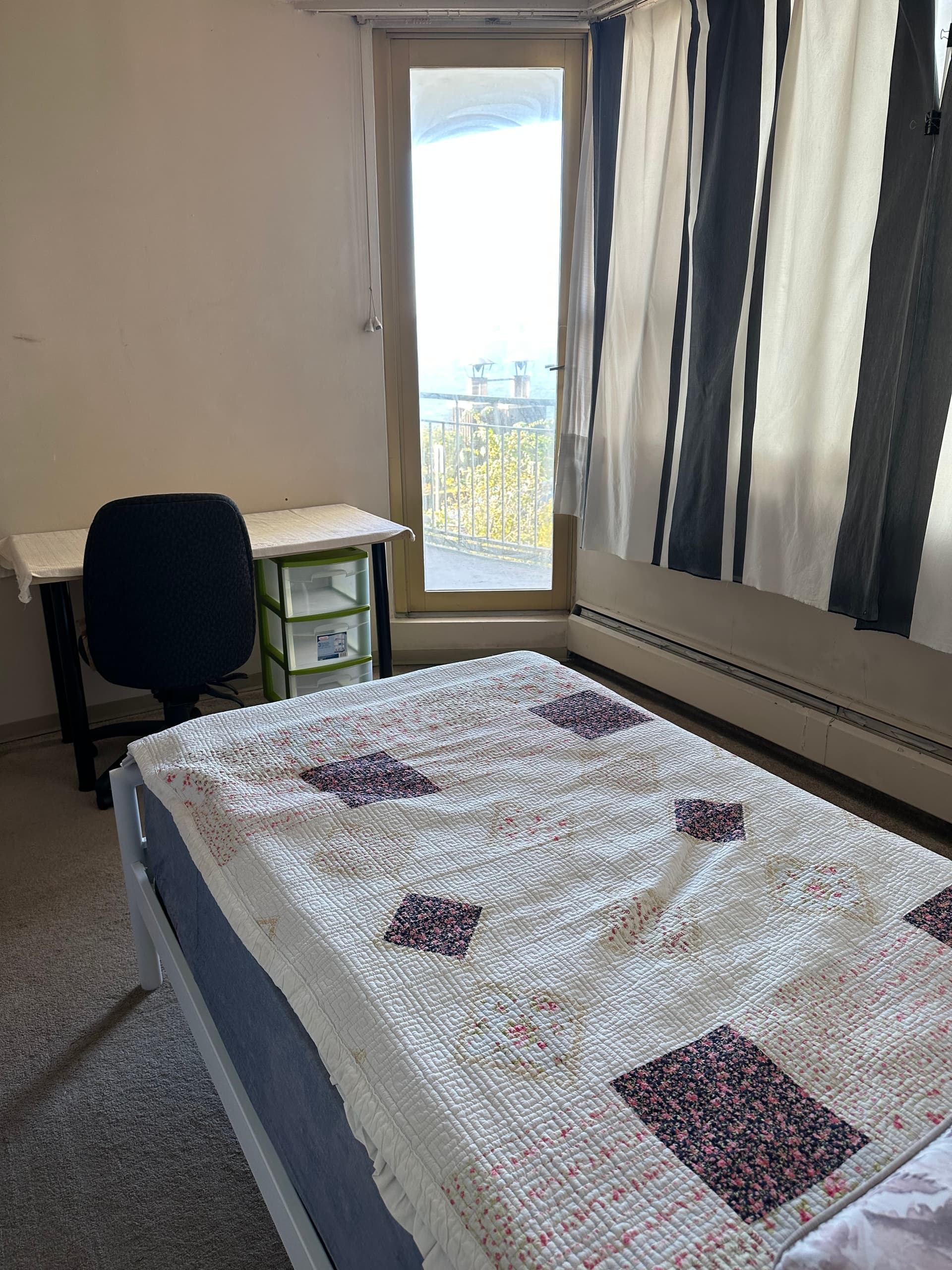 단탄 거실쉐어 즉시 입주가능 (여성전용) 썸네일