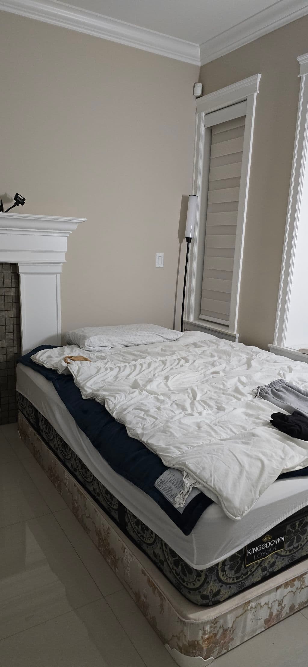 Central Burnaby: 12/27 메트로타운 도보거리 고급주택 룸렌트합니다 썸네일