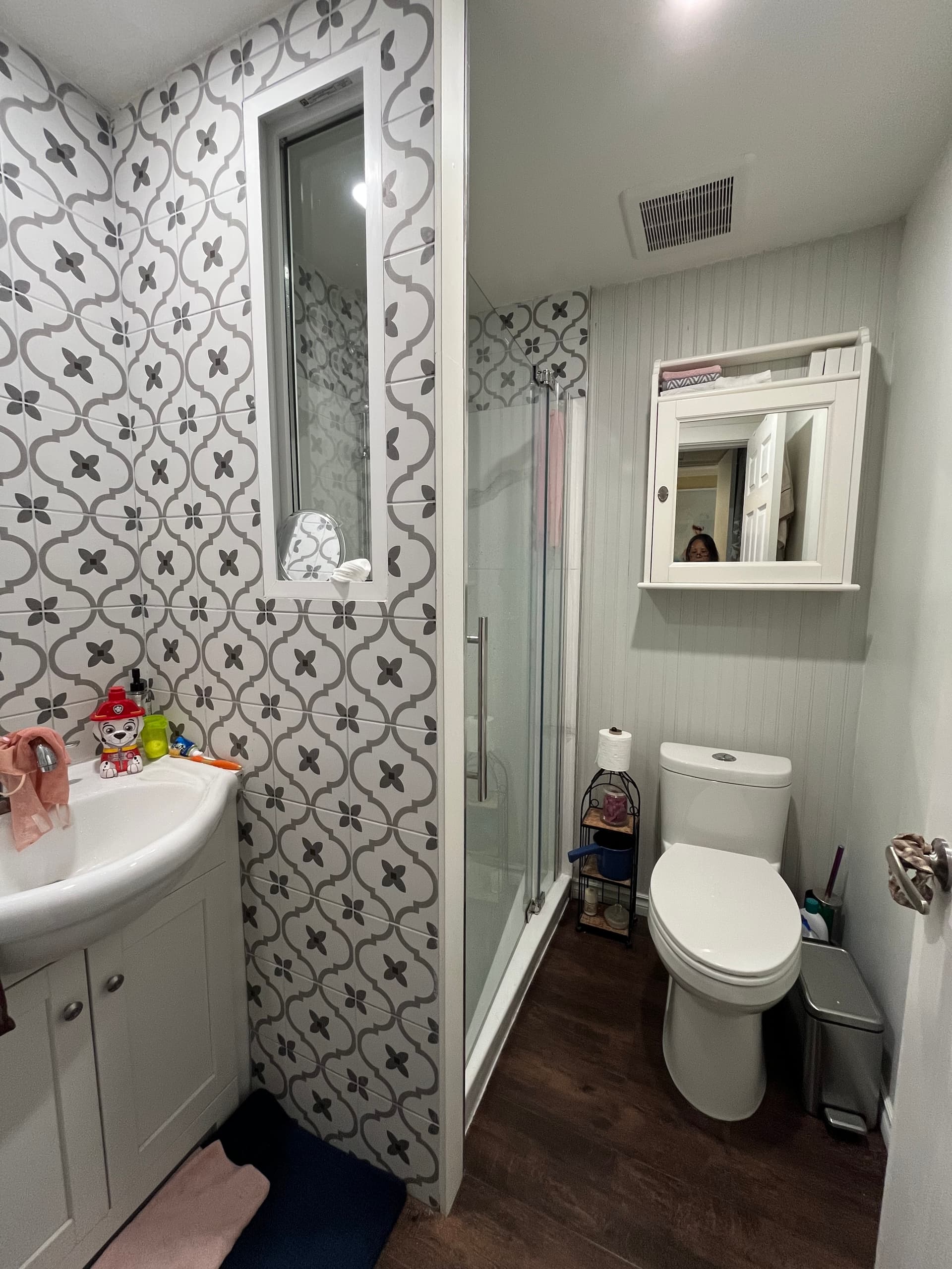 ✨ 노스밴 조용·깨끗한 하우스, 개인 욕실 & 덴 있는 여성룸 -$1200 썸네일