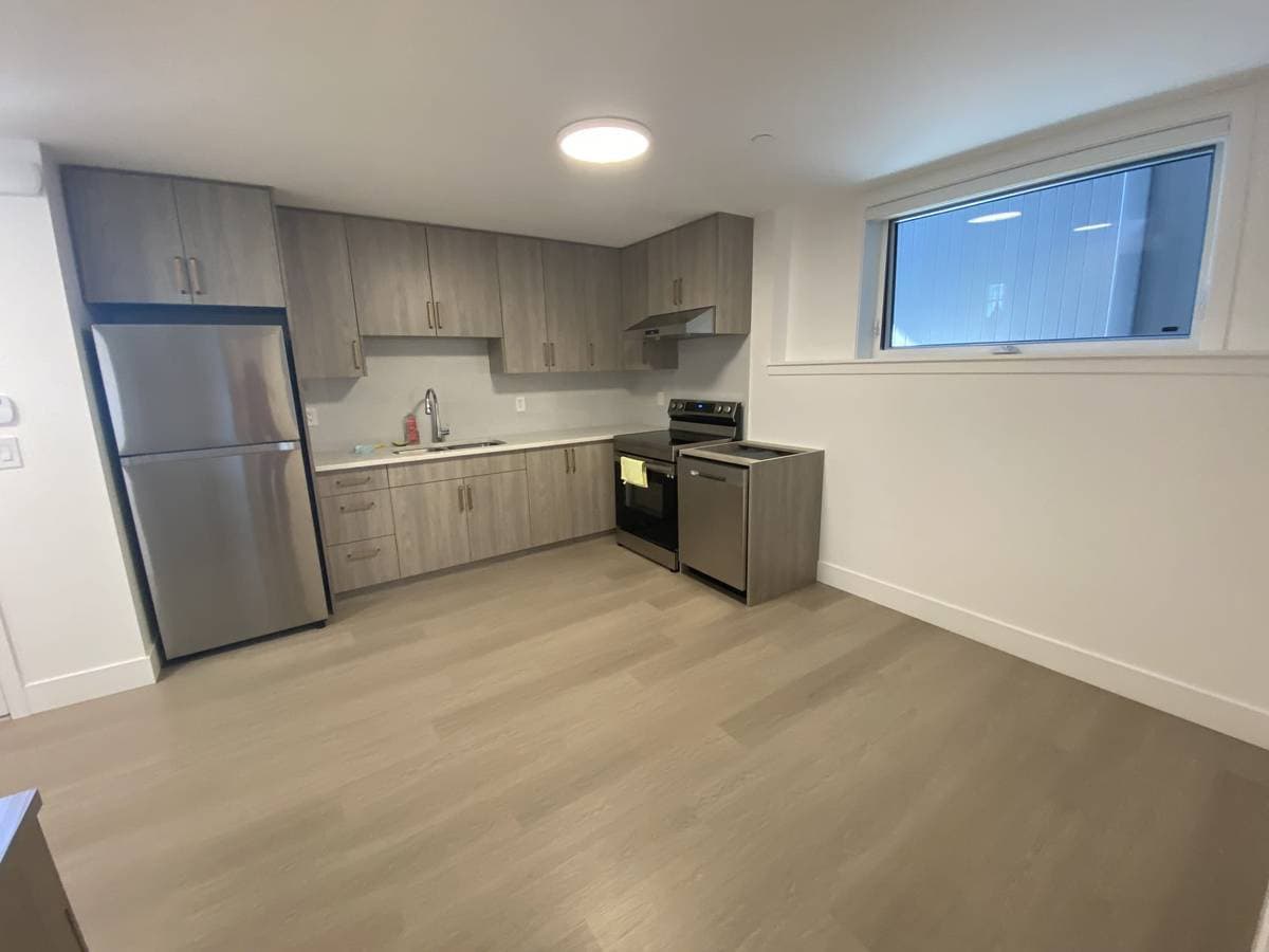 $2,400 / 2br - 600ft2 - 2 Bedroom 1 Bath Kerrisdale area New House (KERRISD 썸네일