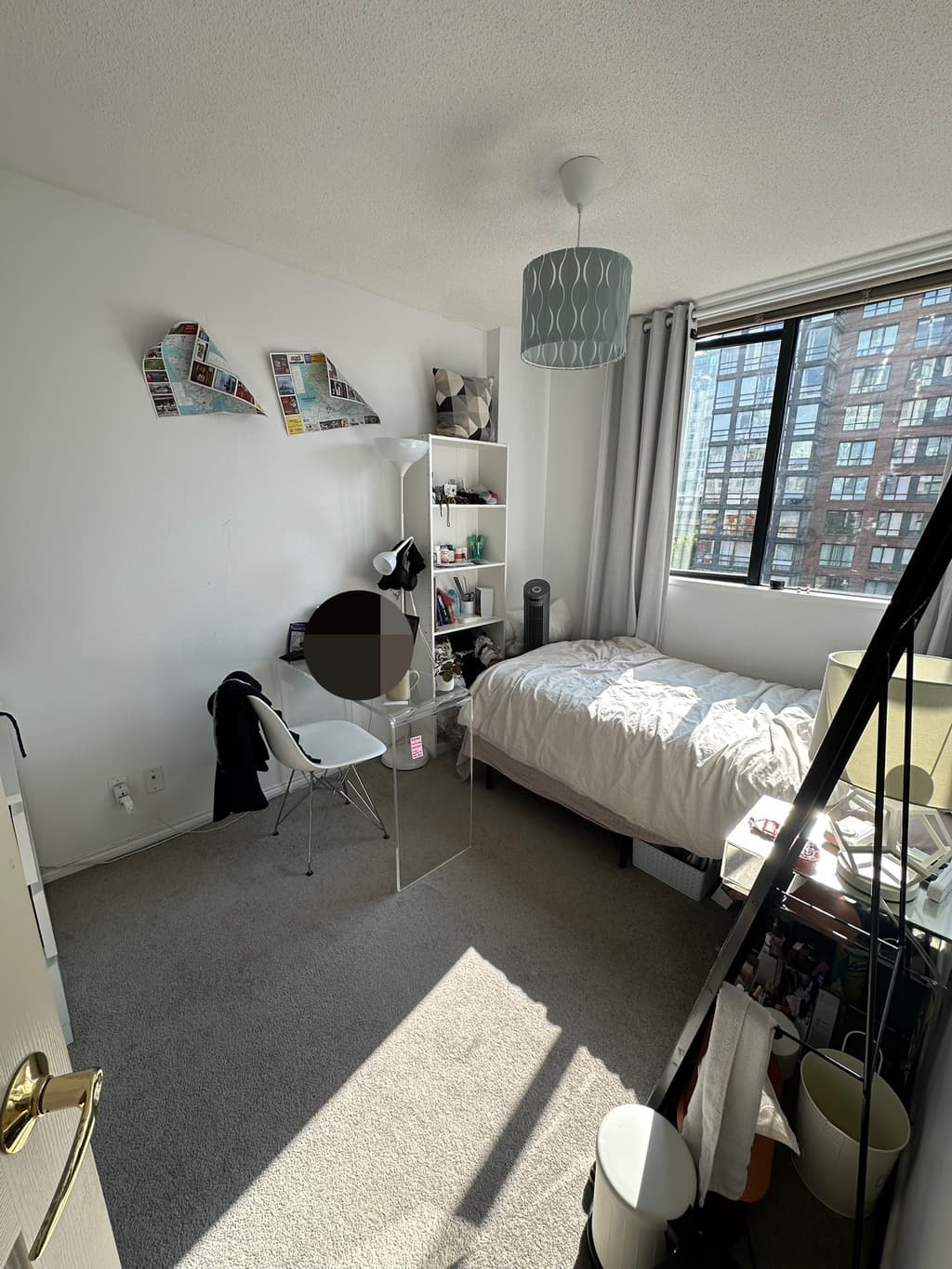 다운타운 예일타운 David Lam Park | 세컨룸 1200 (2 Bed 1 Bath | 여성분만, 둘이 사는집) 썸네일