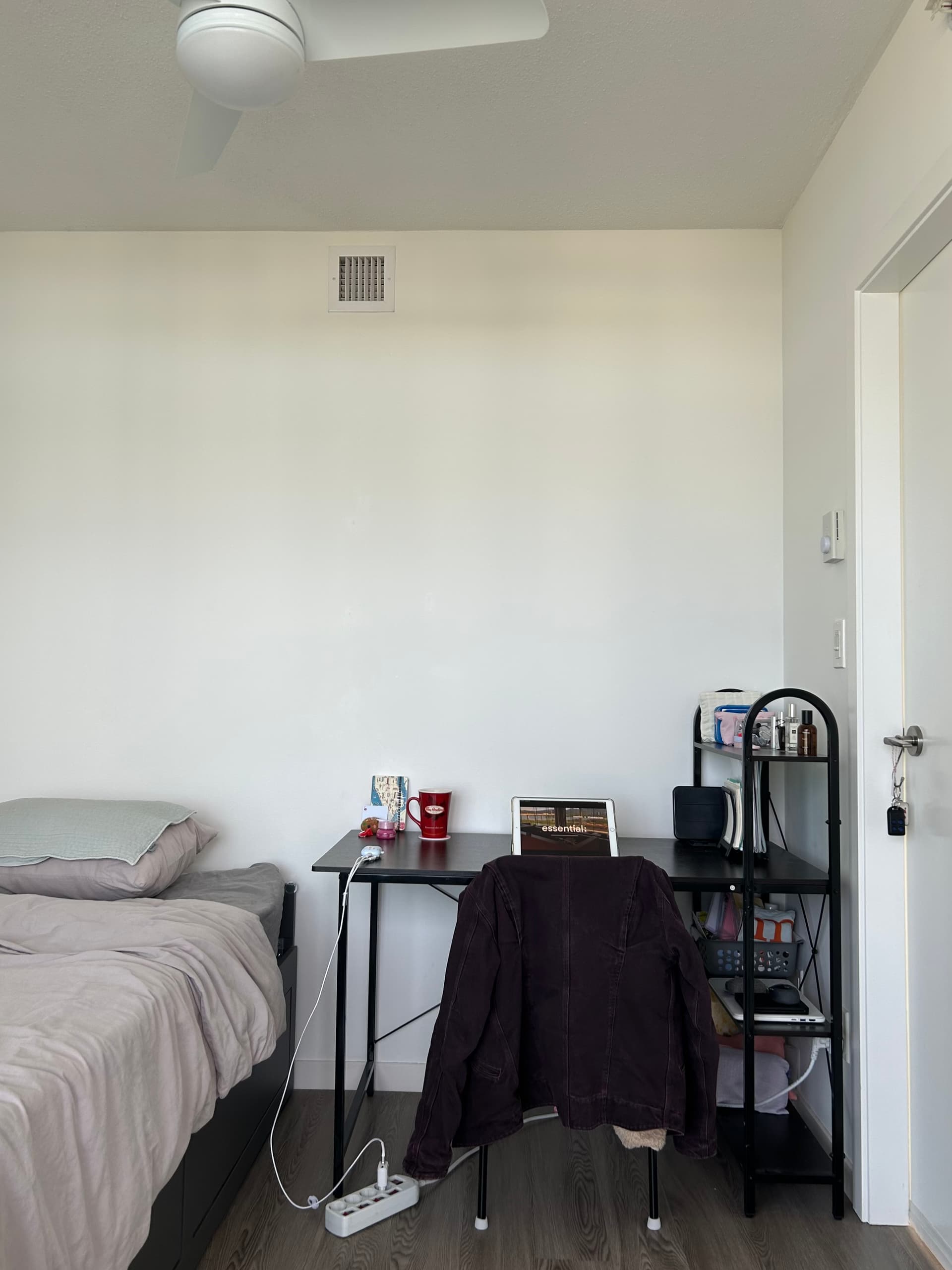 🏠 12월 1일 입주 가능 / 뉴웨스트 역 바로 옆 리버뷰 신식 콘도 세컨룸 렌트 $1250 썸네일