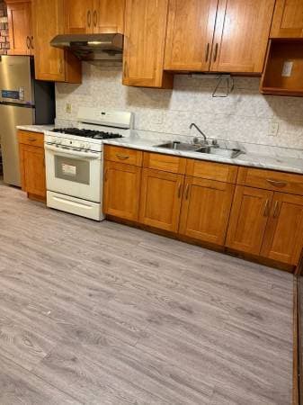 $1,700 / 1br - 600ft2 - 1 BEDROOM SURREY SUITE , NEAR GUILDFORD TOWN CENTER 썸네일