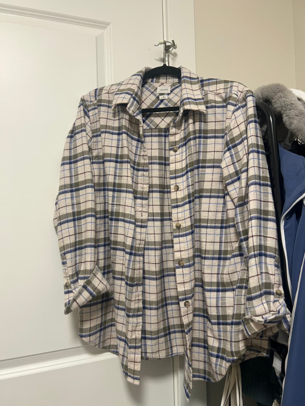 옷-팔아요-IRlct-이미지