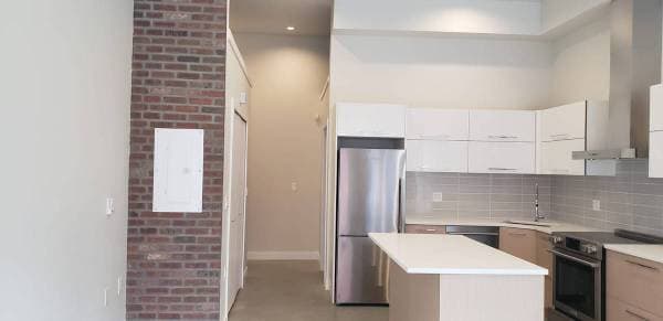 $1,700 / 500ft2 - STUDIO BACHELOR SUITE FOR RENT IN CHINATOWN (VANCOUVER) 썸네일