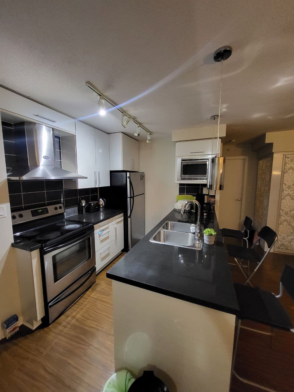 🏟️{ 다운타운 }오늘 부터 바로 가능한 덴 단기 ,장기 가능🍔 썸네일