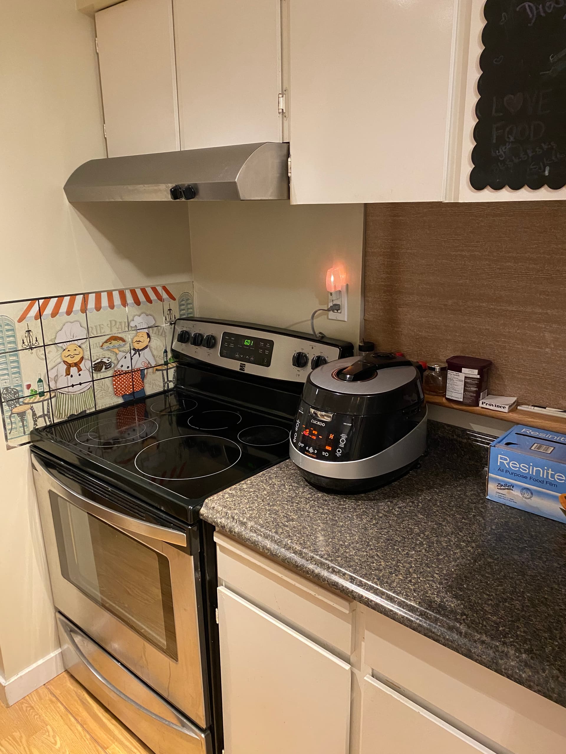 @@버퀴틀람 스테이션 도보로 10-15분 마스터룸$1200@@(남성전용) 썸네일