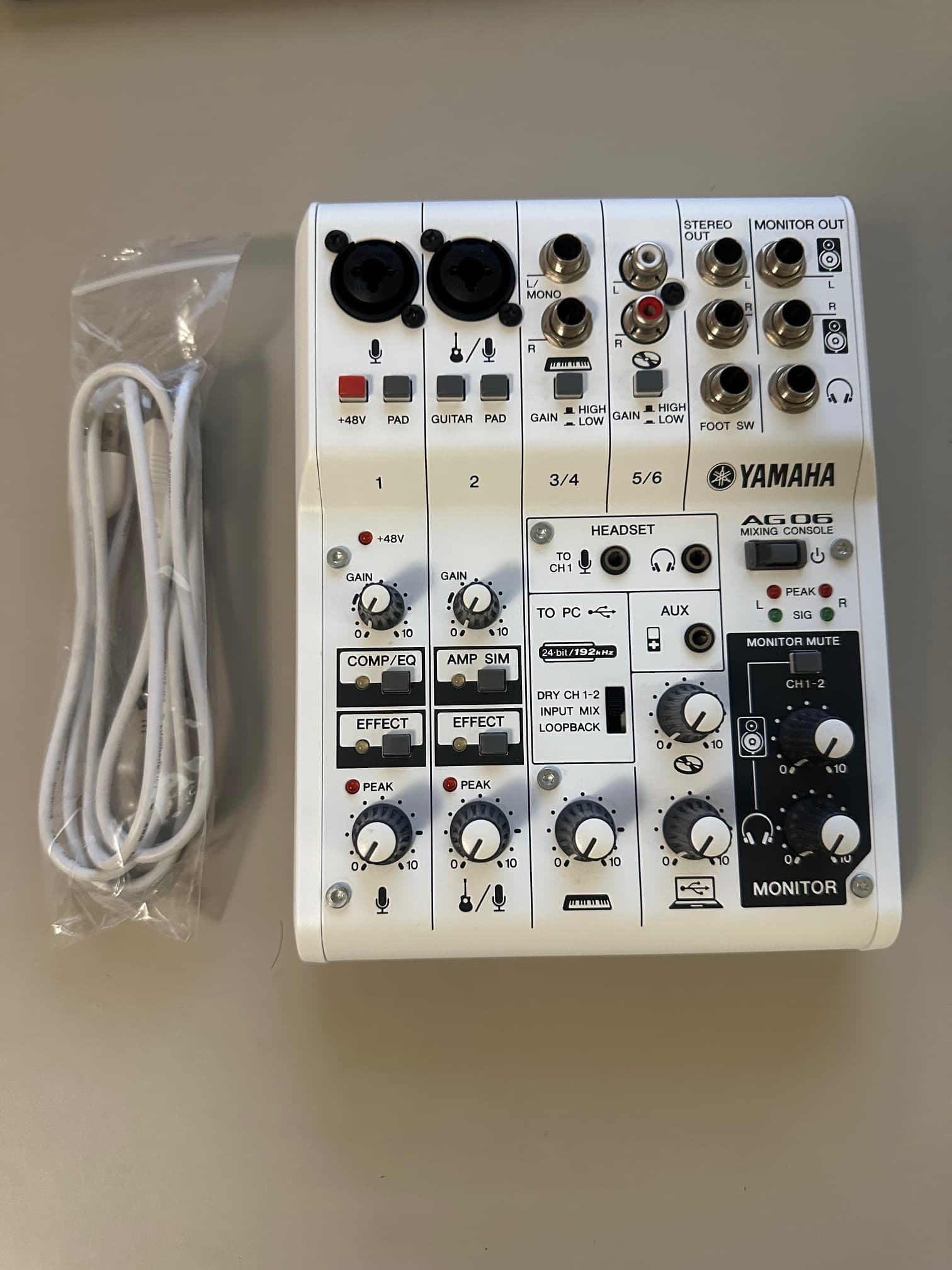 YAMAHA-AUDIO-INTERFACE-240불-마이크-선-오디오인터페이스-oykFy-이미지