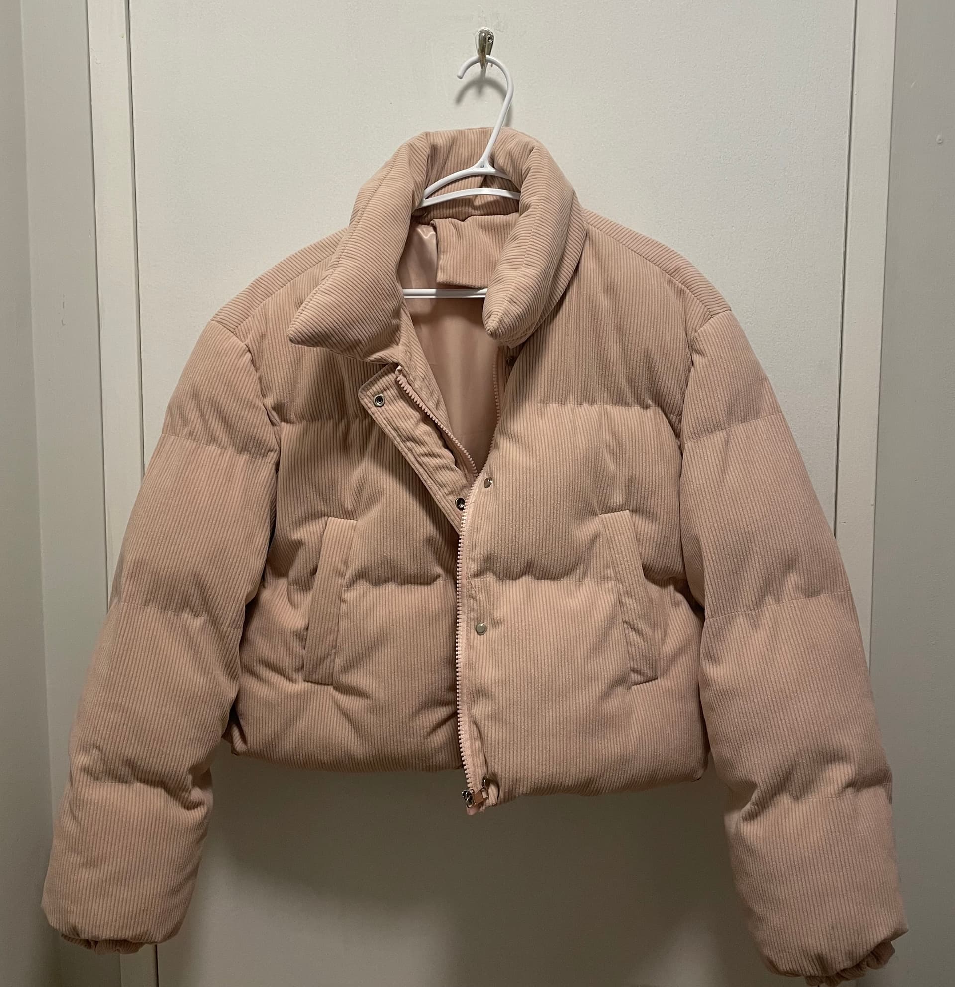 패딩-팔아요-ANWih-이미지