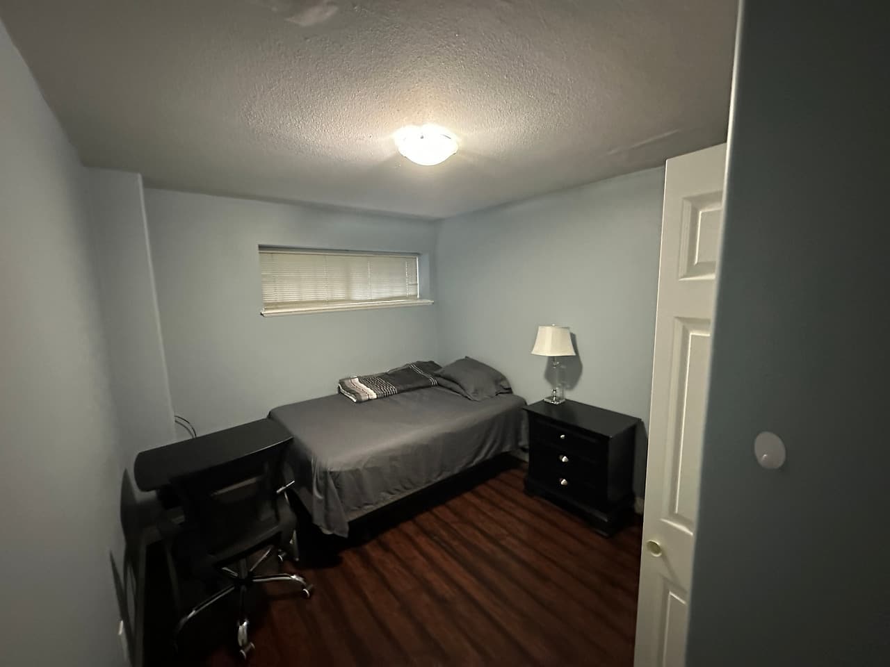 1월3일 $950 랑가라 룸쉐어 구해요 2bed 1bath 썸네일