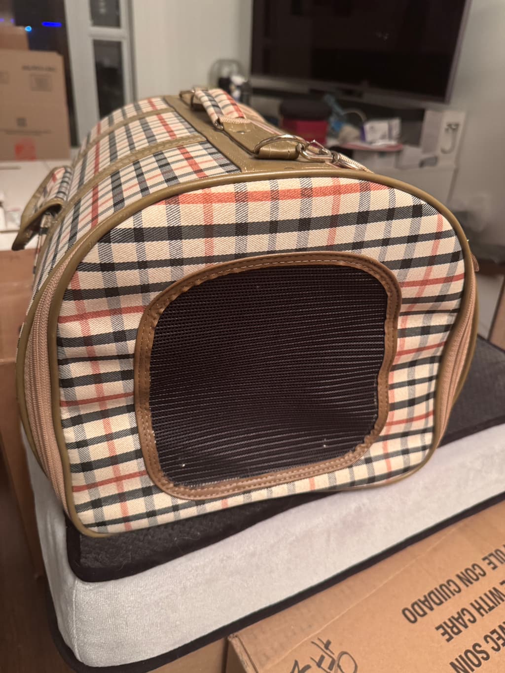 강아지-고양이-이동장-케이지-고급-메모리폼-침대-저렴하게-판매-80SMH-이미지