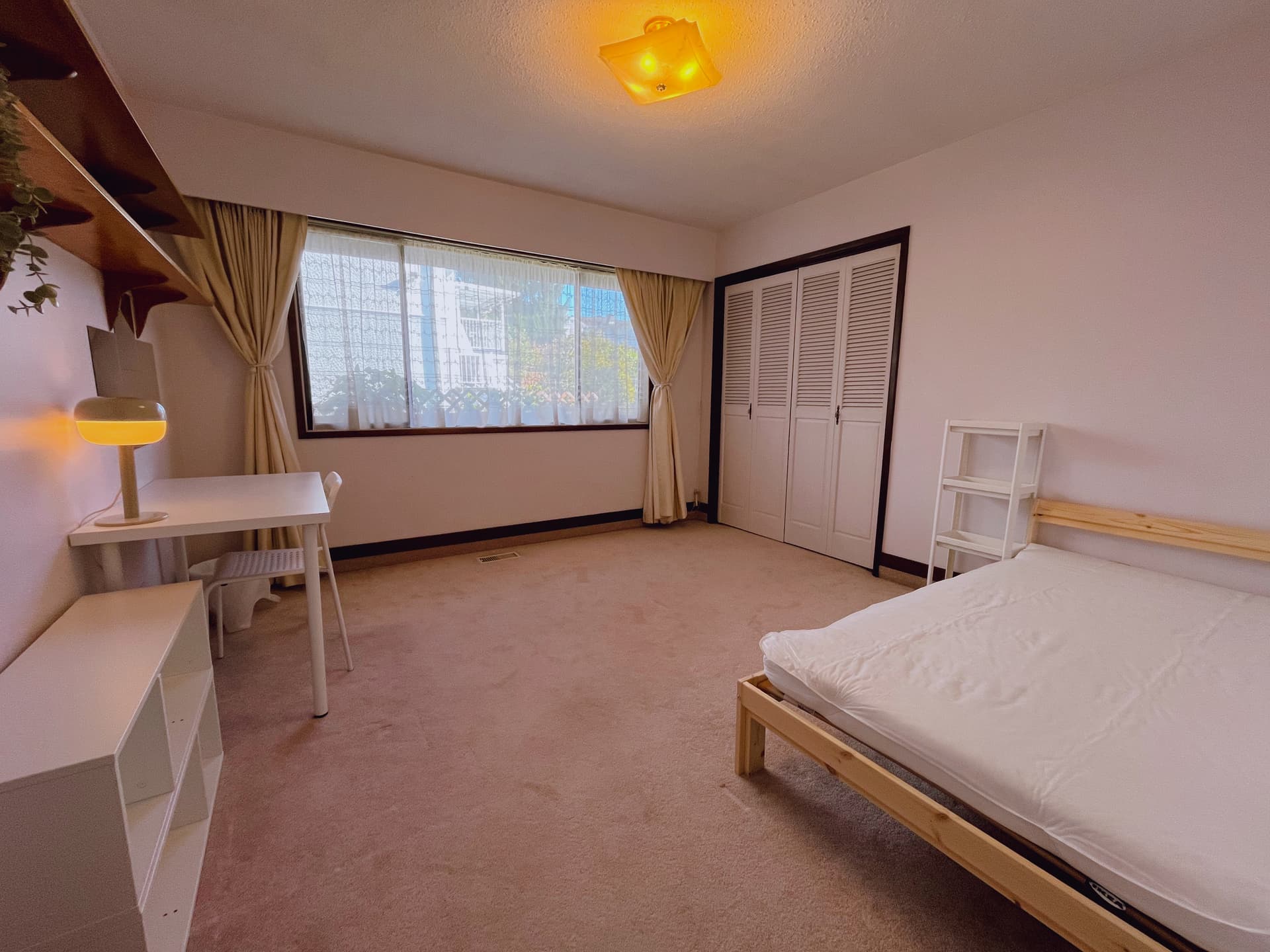 바로입주 or 10/1 브랜트우드 홀덤역 Furnished 세컨룸 렌트 $900 썸네일