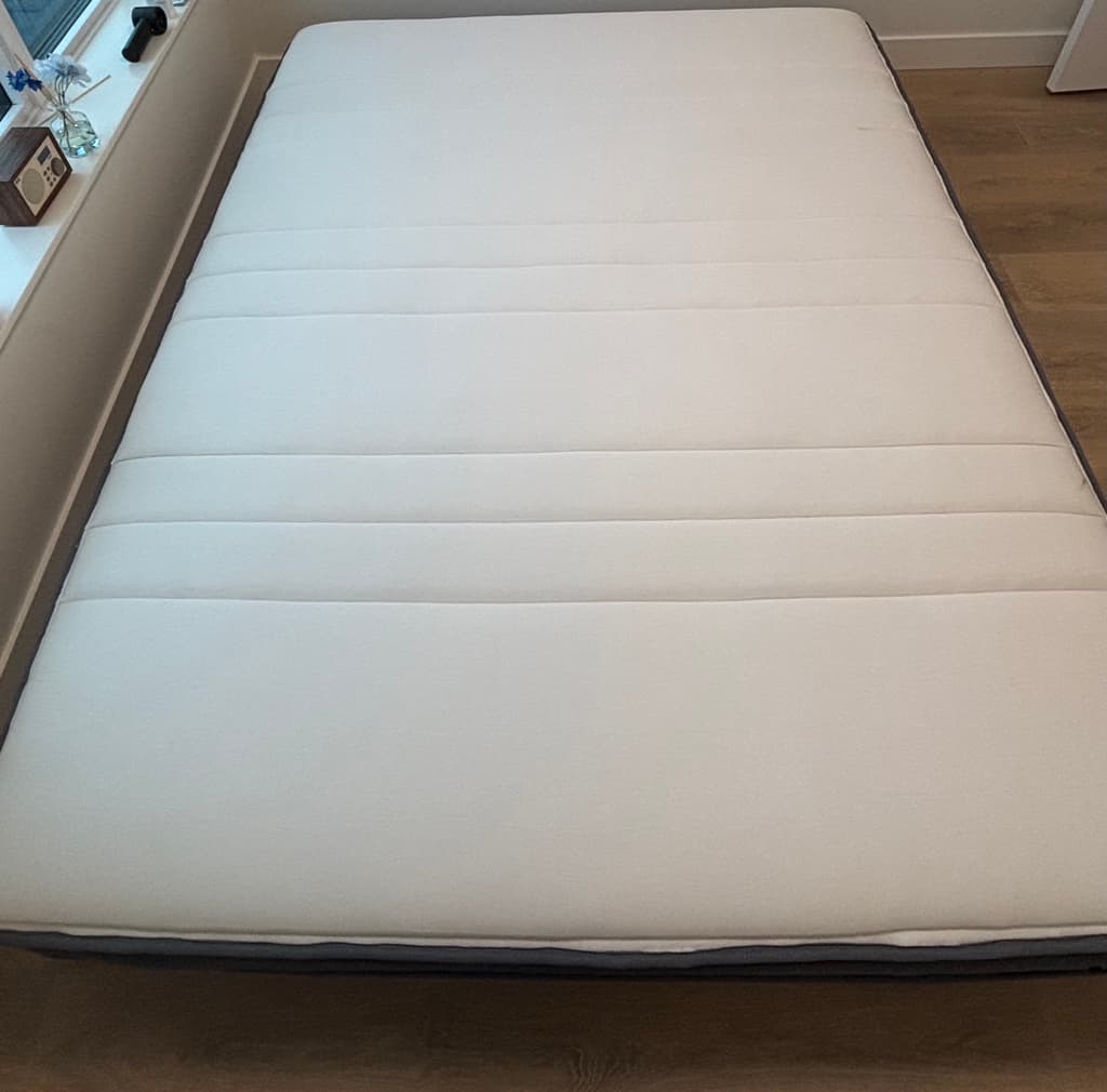 지누스-퀸사이즈-10인치-매트리스-TcqVm-이미지