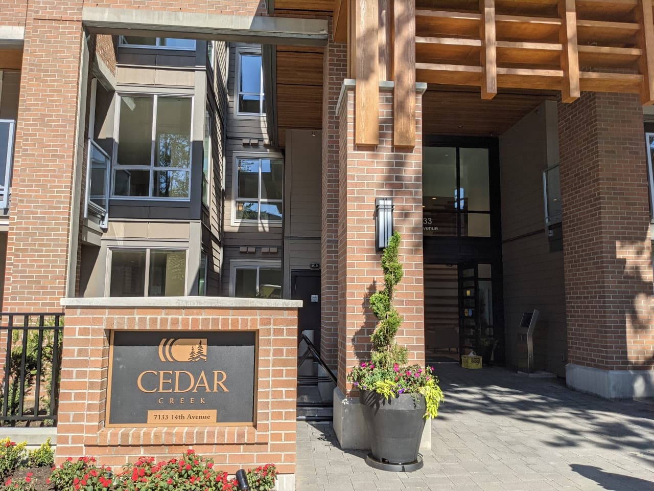 2분, 각 개인방 사용가능/버나비 신축아파트$2500(1bed,1living,1bath)edmonds station 부근 썸네일