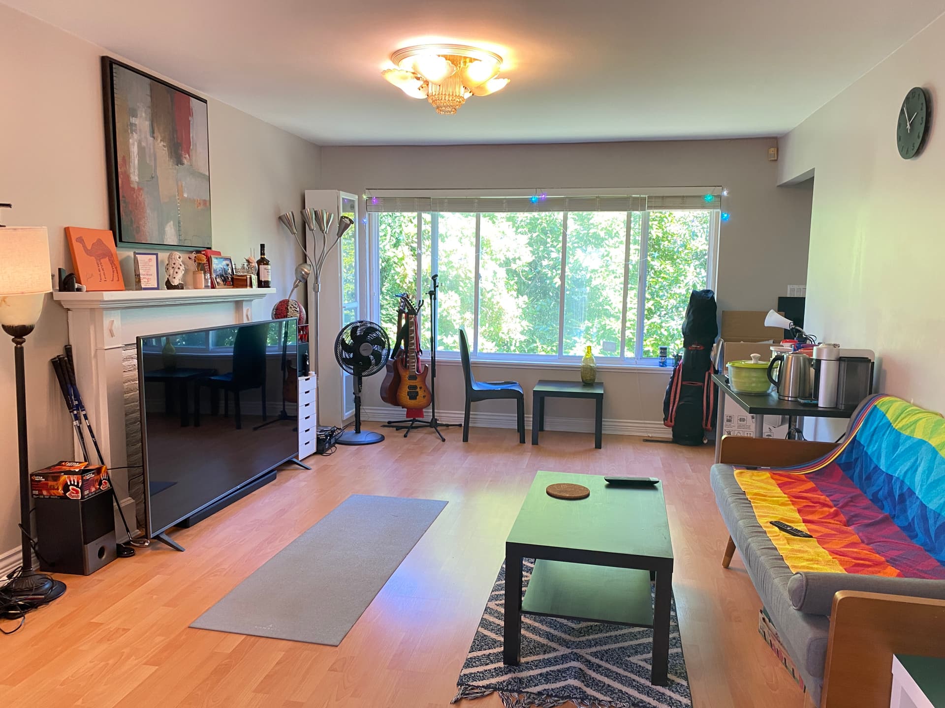 즉시입주1박 26불!월780불 대폭할인!!Burnaby Capitol Hill 1층하우스 넓은 개인룸 썸네일