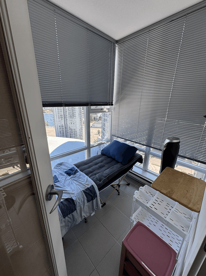 즉시 입주 가능! / 저렴하고 위치좋은 콘도에서 솔라 룸메이트 구함! *첫달 $680!* 썸네일