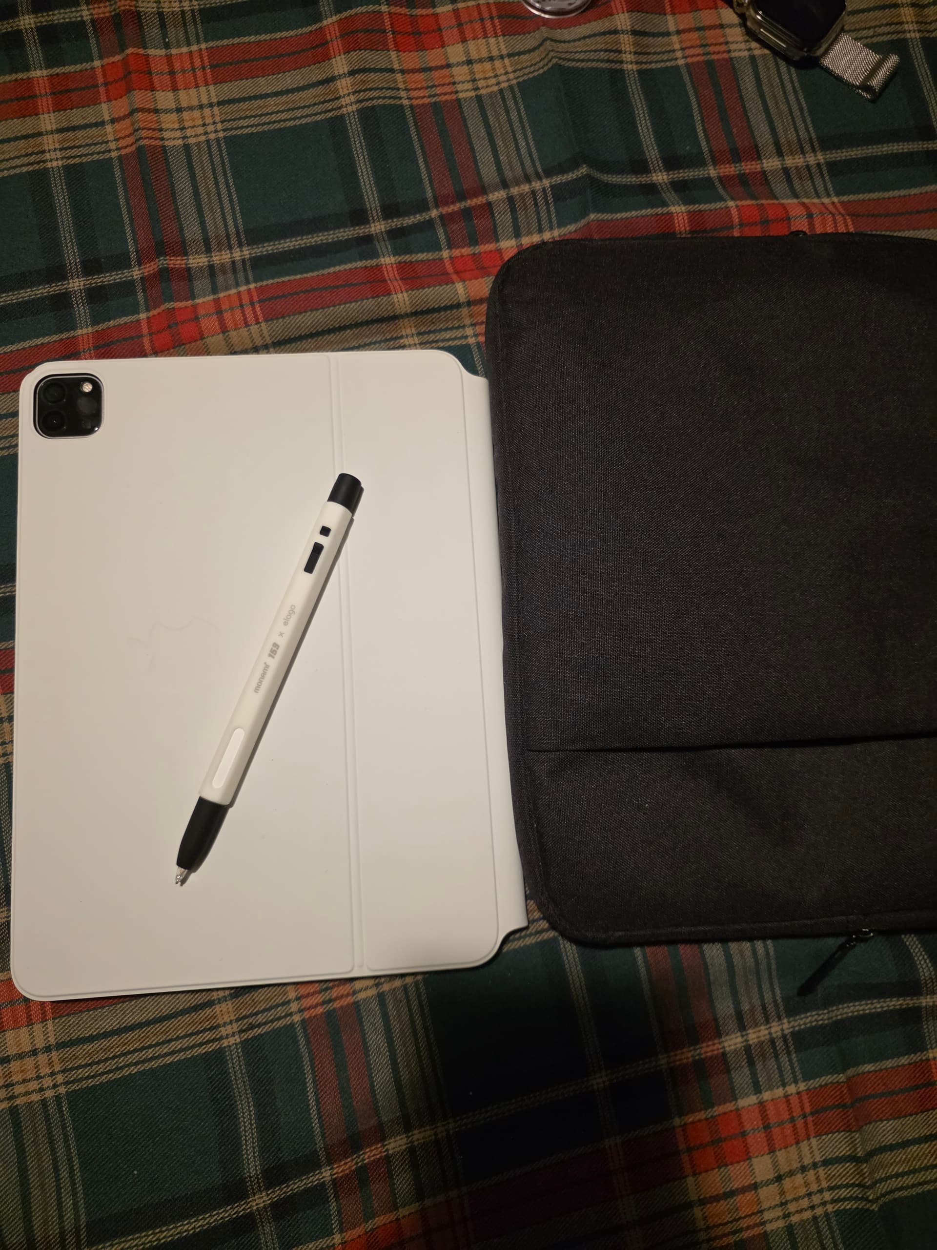 아이패드-프로-3세대-11인치-갤럭시-플립-6-전동-스쿠터-매트리스-거울-디바이더-램프-덤밸-수납함-등등-팝니다-73evi-이미지