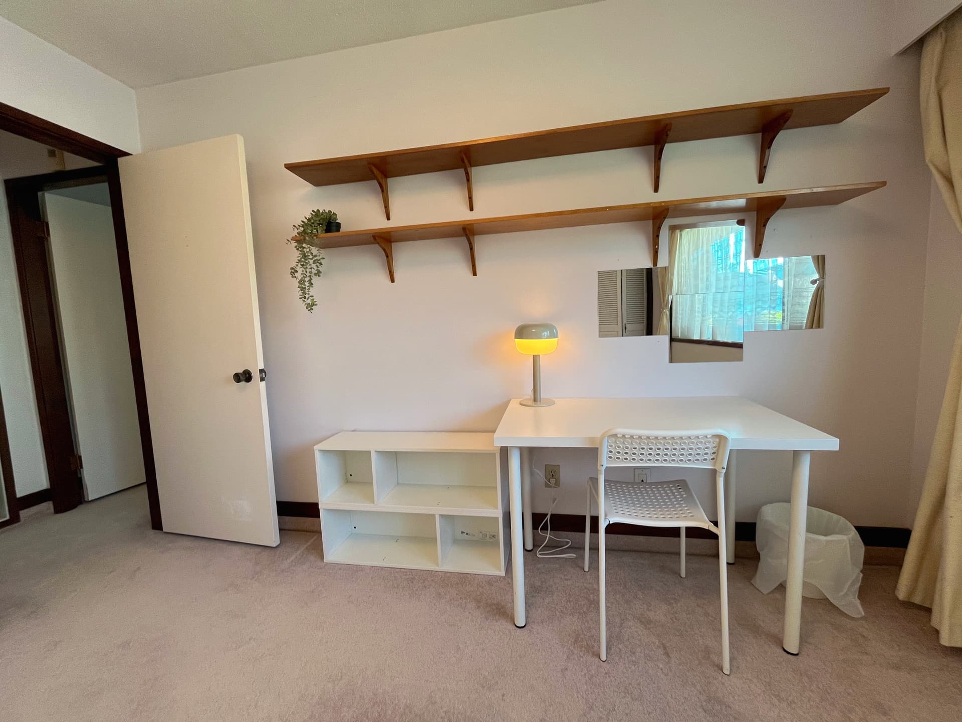 1/1 브랜트우드 홀덤역 Furnished 세컨룸 렌트 $900 (방2개가능) 썸네일